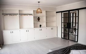 City Hall Apartment With Free Parking